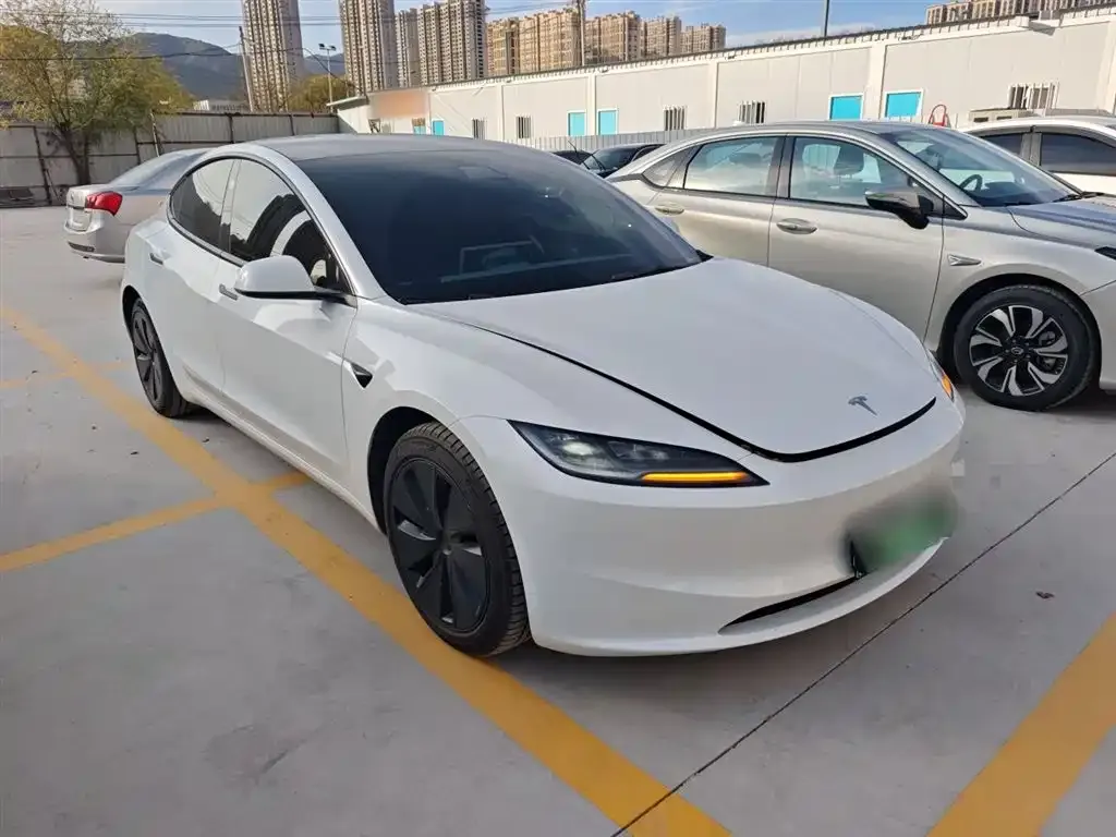 Tesla Model 3 2023 из CN, фото 4