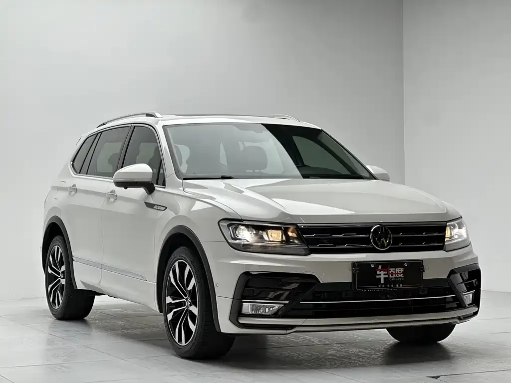 Volkswagen Tiguan L 2021 из CN, фото 3