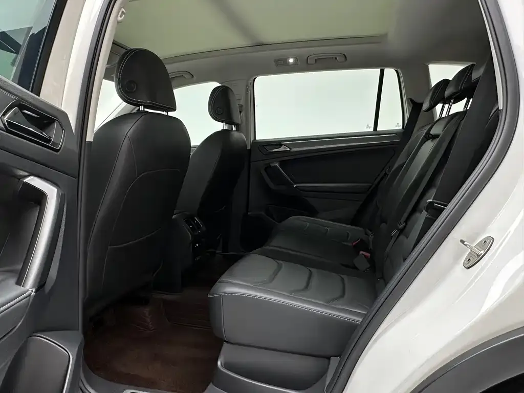 Volkswagen Tiguan L 2021 из CN, фото 8