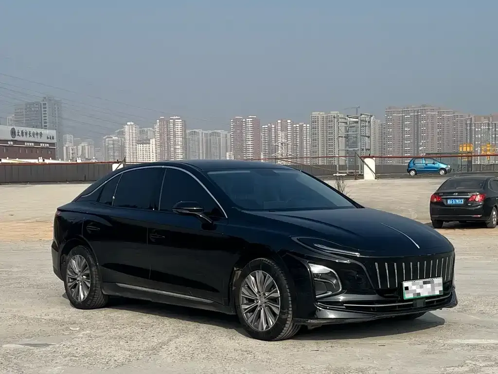 Hongqi E-QM5 2024 из CN, фото 3