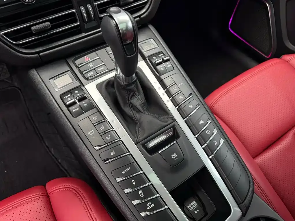 Porsche Macan 2021 из CN, фото 8