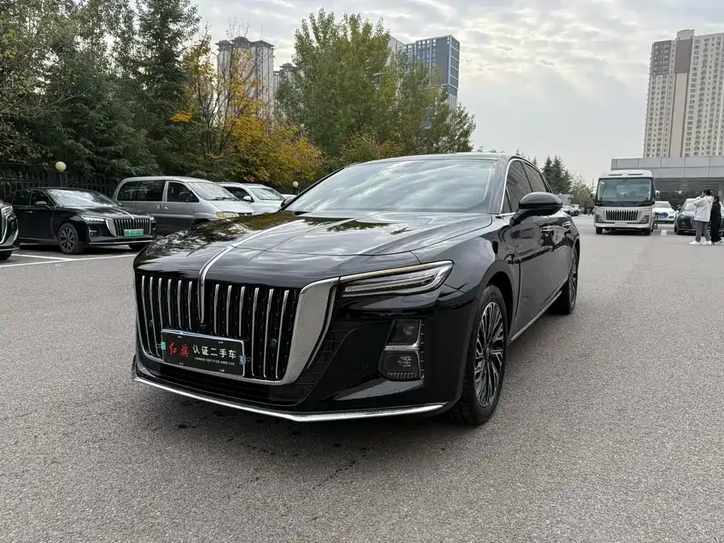 Hongqi H5 — фото 1