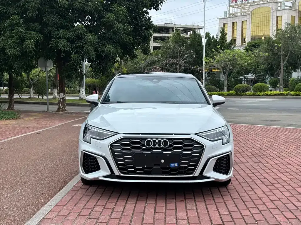 Audi A3 — фото 2