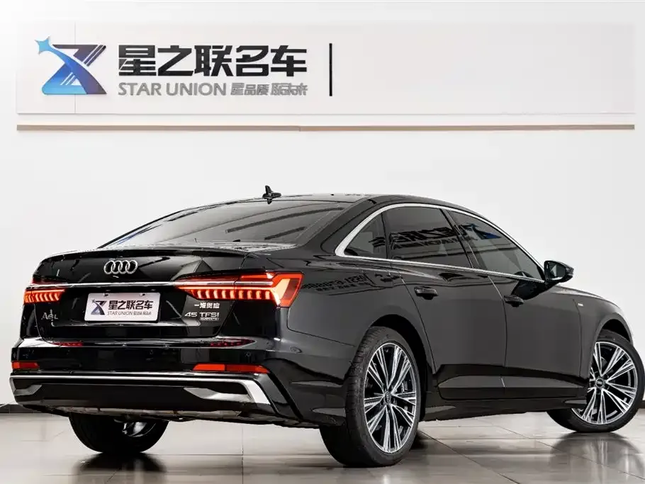 Audi A6L — фото 7