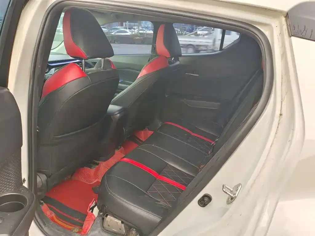 Toyota C-HR 2021 из CN, фото 7