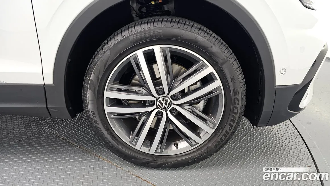 Volkswagen Tiguan 2024 из KR, фото 5