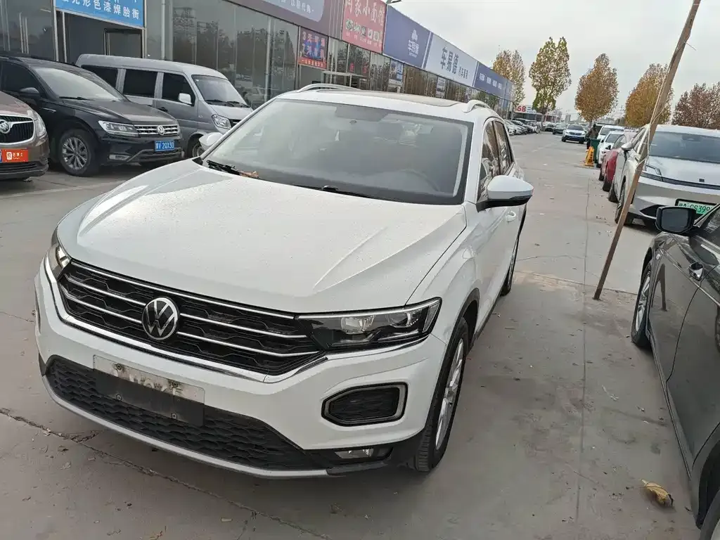 Volkswagen T-Roc 2023 из CN, фото 2