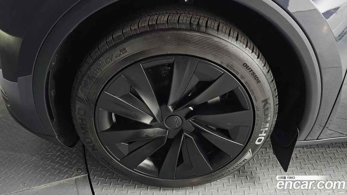 Tesla Model Y 2025 из KR, фото 5