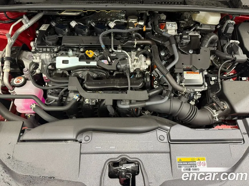 Toyota Prius 2024 из KR, фото 6