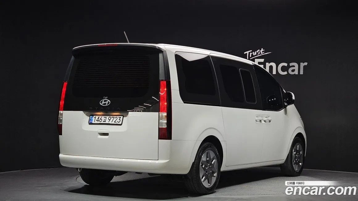 Hyundai Staria — фото 2