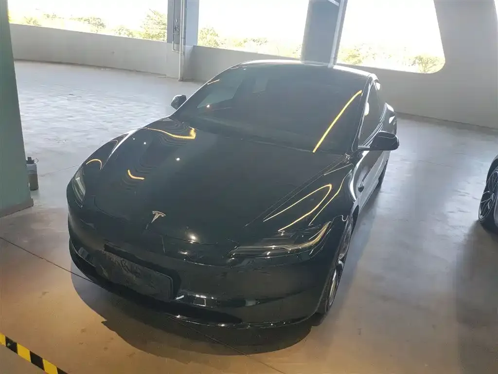 Tesla Model 3 — фото 2