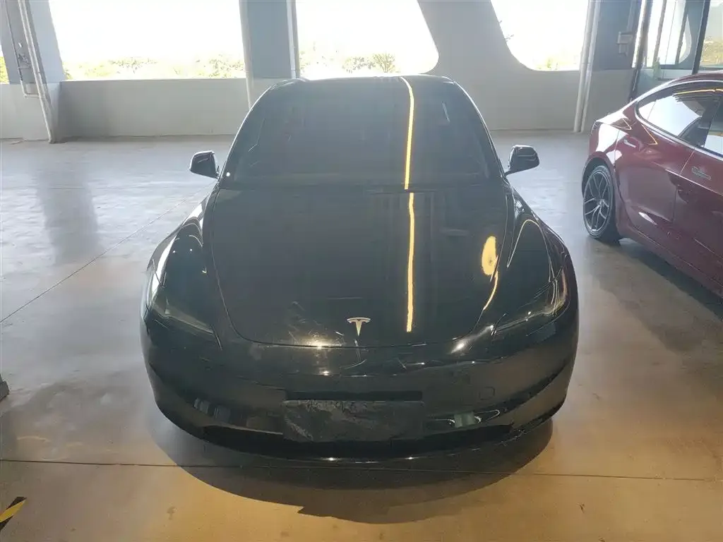 Tesla Model 3 — фото 3