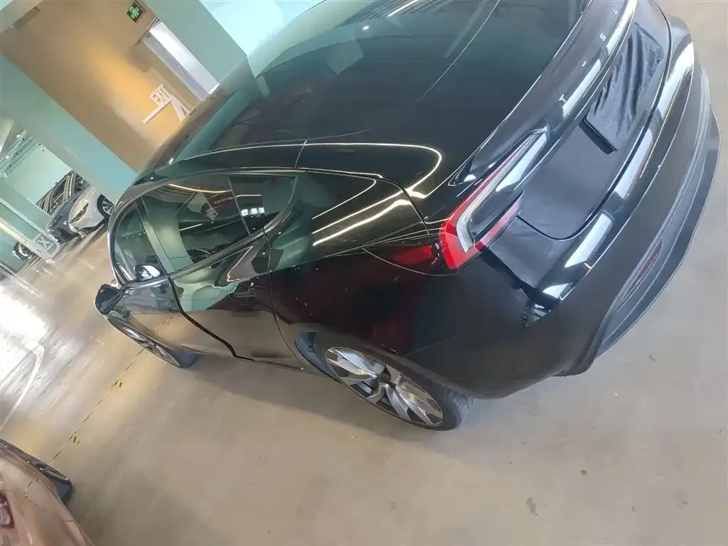 Tesla Model 3 — фото 5
