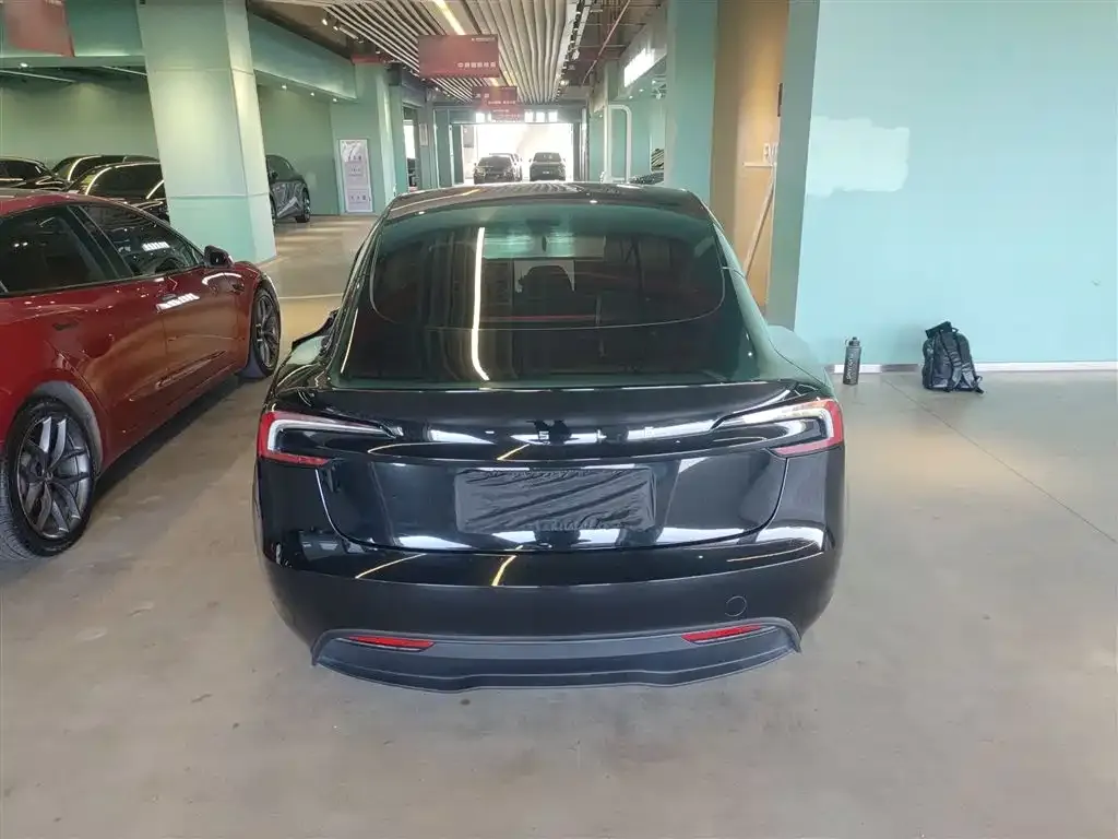 Tesla Model 3 — фото 6
