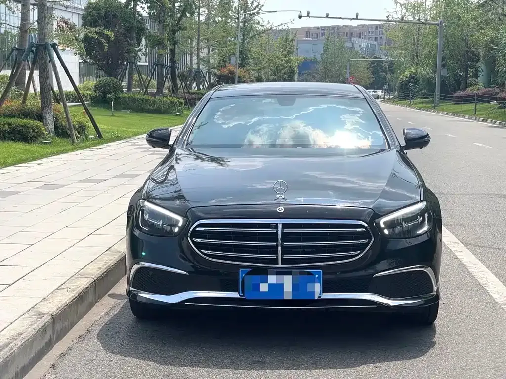 Mercedes-Benz E-Class 2023 из CN, фото 2