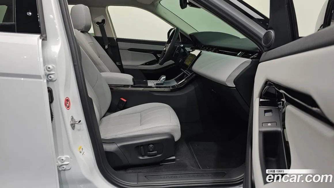 [object Object] Range Rover Evoque 2024 из KR, фото 3