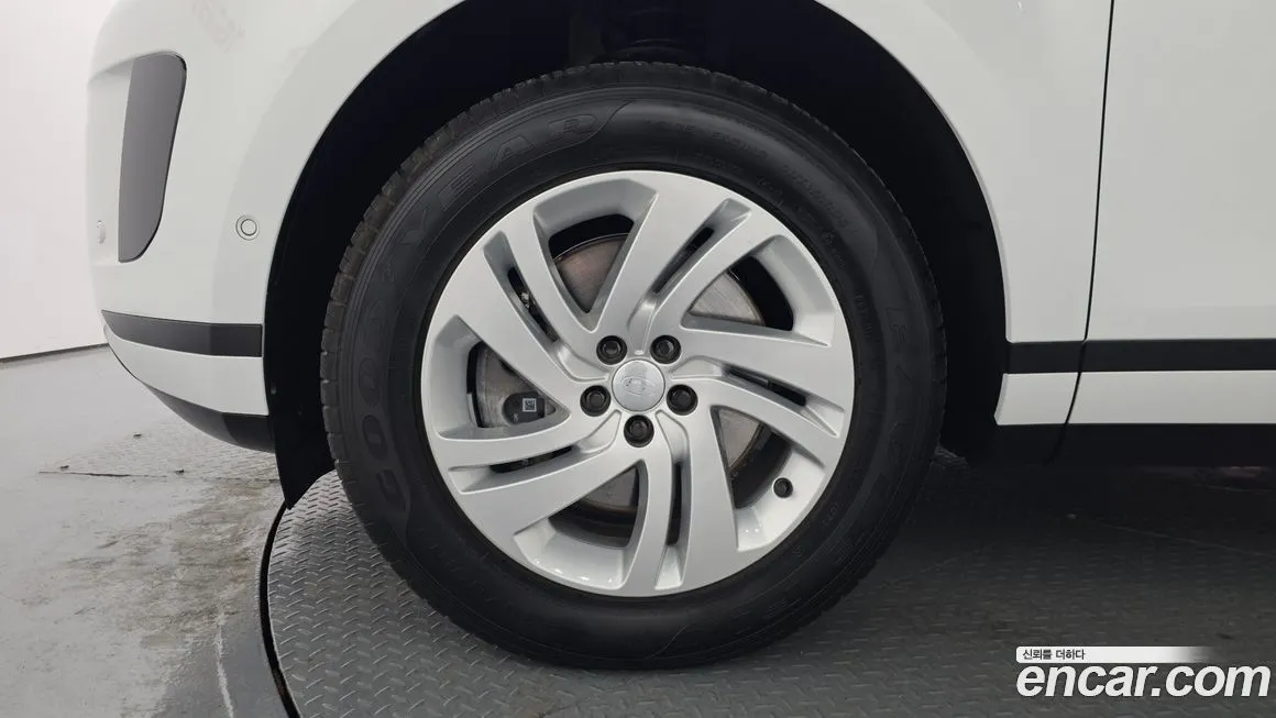 [object Object] Range Rover Evoque 2024 из KR, фото 9