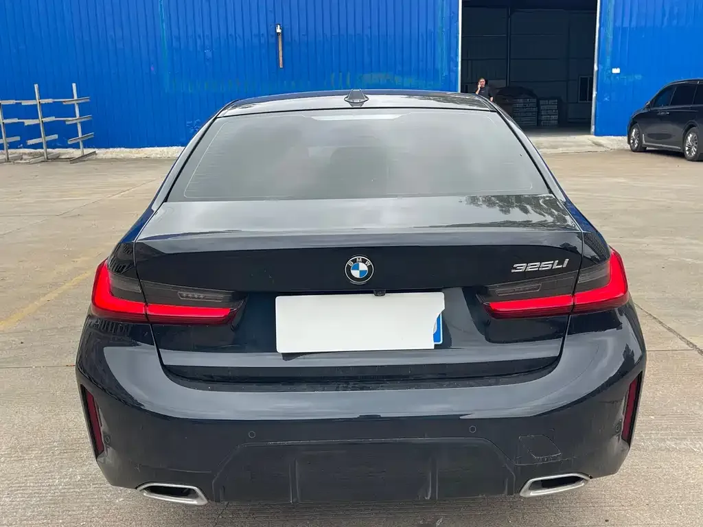 BMW 3 Series 2025 из CN, фото 4
