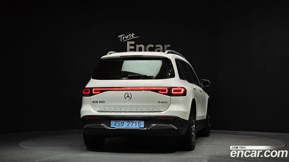 Mercedes-Benz EQB — фото 4