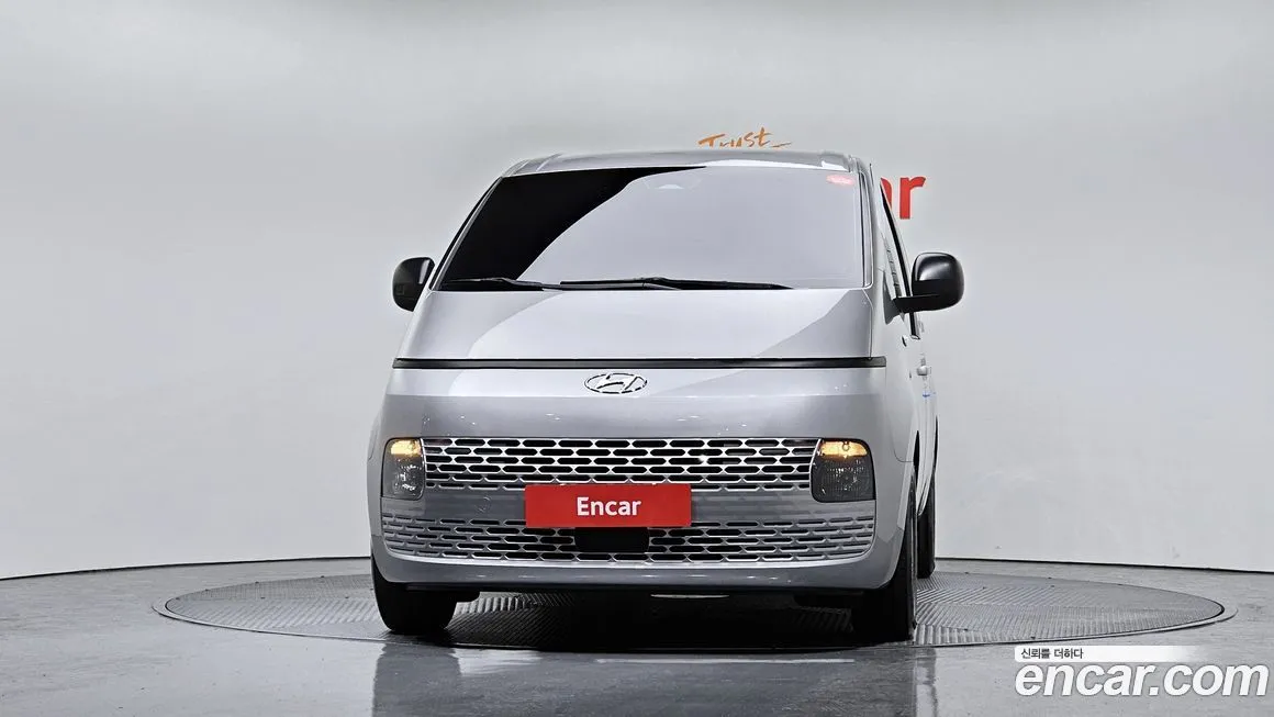 Hyundai Staria — фото 3
