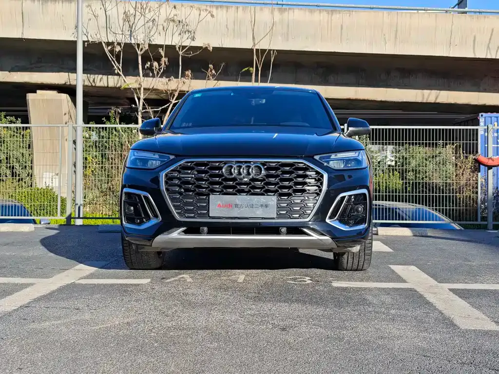 Audi Q5L Sportback 2022 из CN, фото 2
