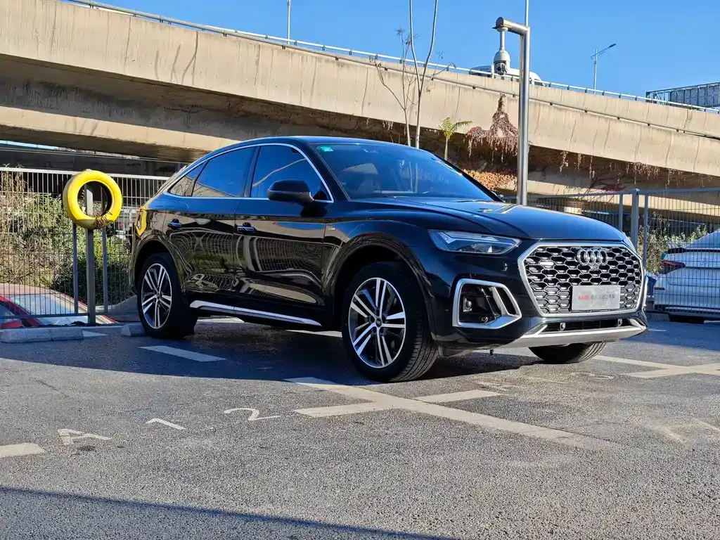 Audi Q5L Sportback 2022 из CN, фото 3