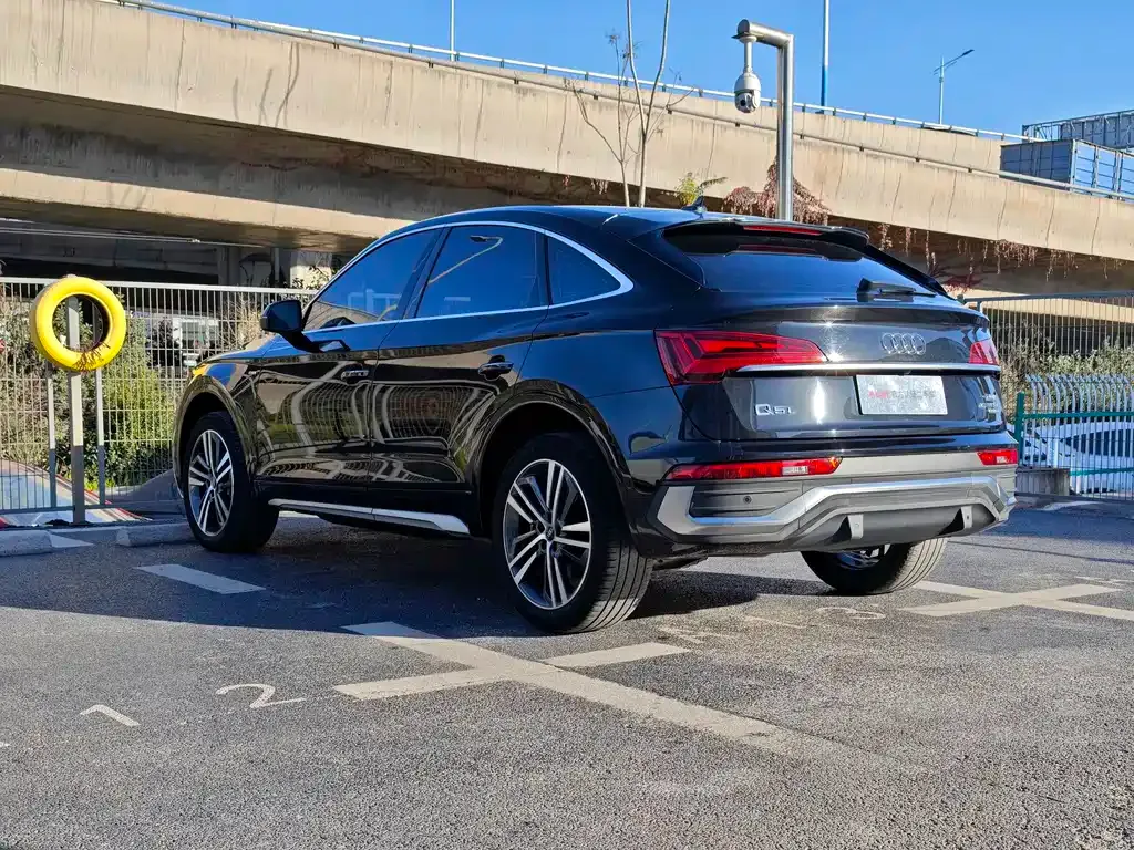 Audi Q5L Sportback 2022 из CN, фото 7