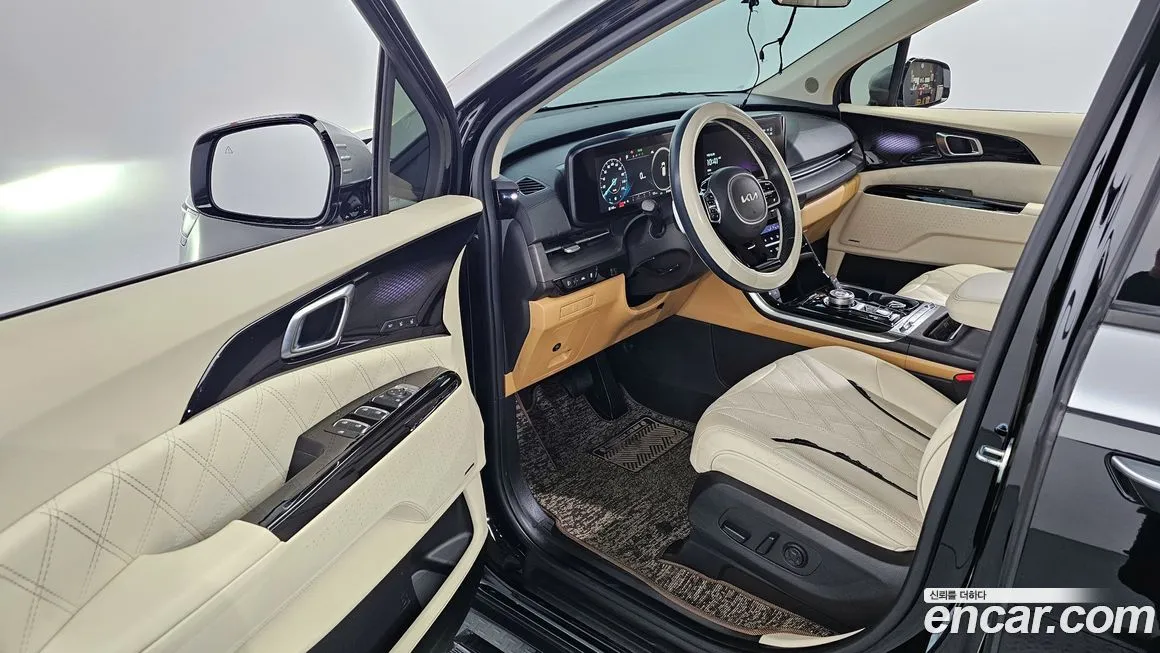 Kia Carnival — фото 10