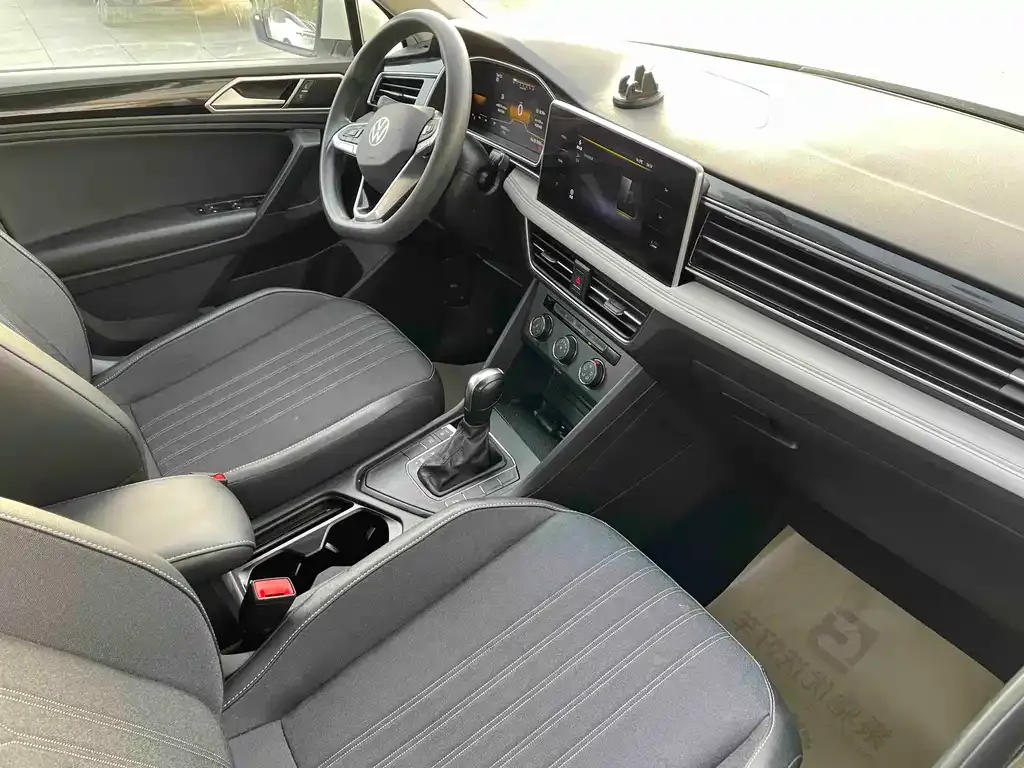Volkswagen Tiguan L 2022 из CN, фото 6