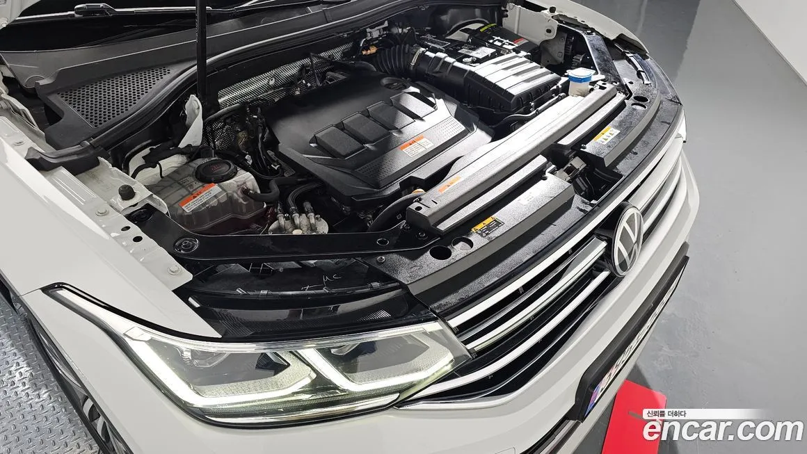 Volkswagen Tiguan — фото 6