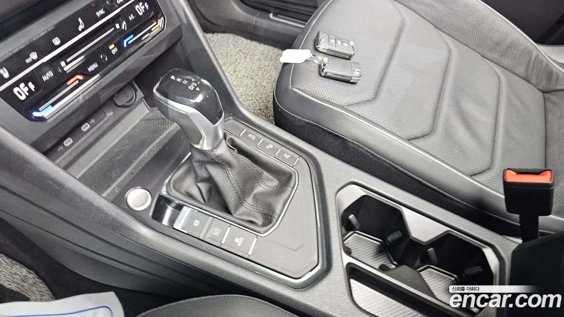 Volkswagen Tiguan — фото 9
