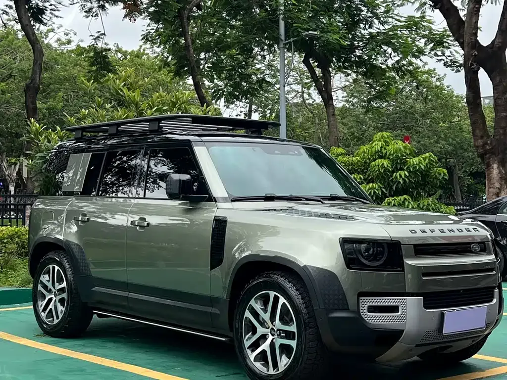 Land Rover Defender — фото 1