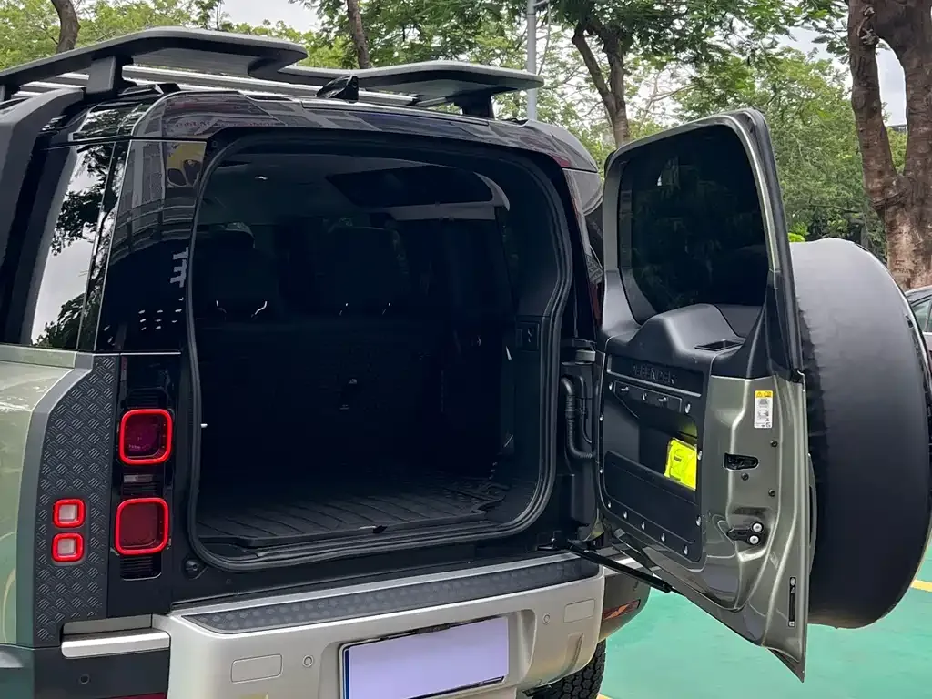 Land Rover Defender — фото 8