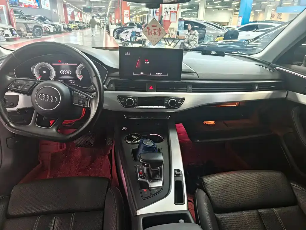 Audi A4L 2022 из CN, фото 9