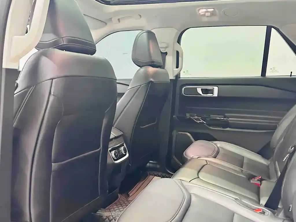 Ford Explorer 2025 из CN, фото 10