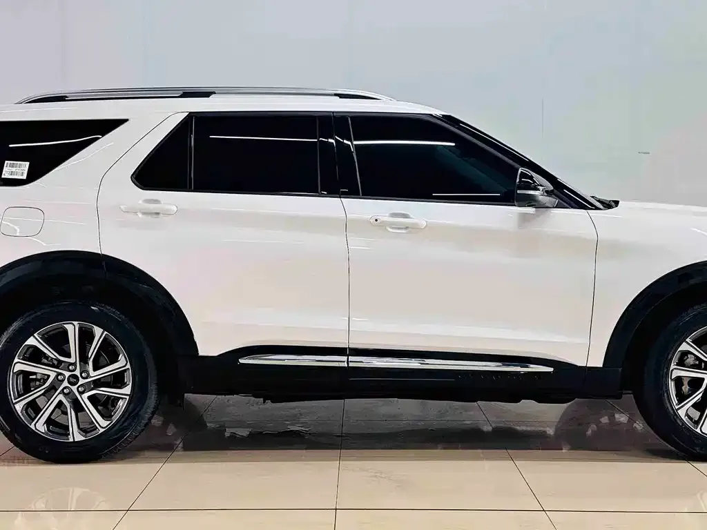 Ford Explorer 2025 из CN, фото 4