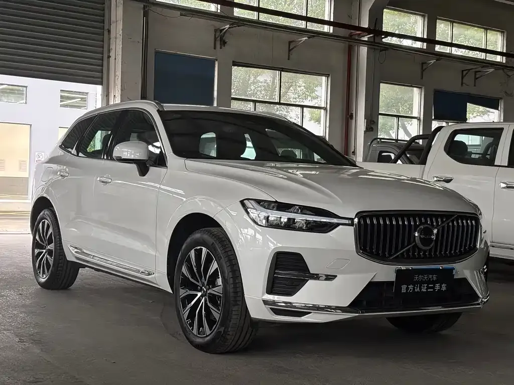 Volvo XC60 — фото 4