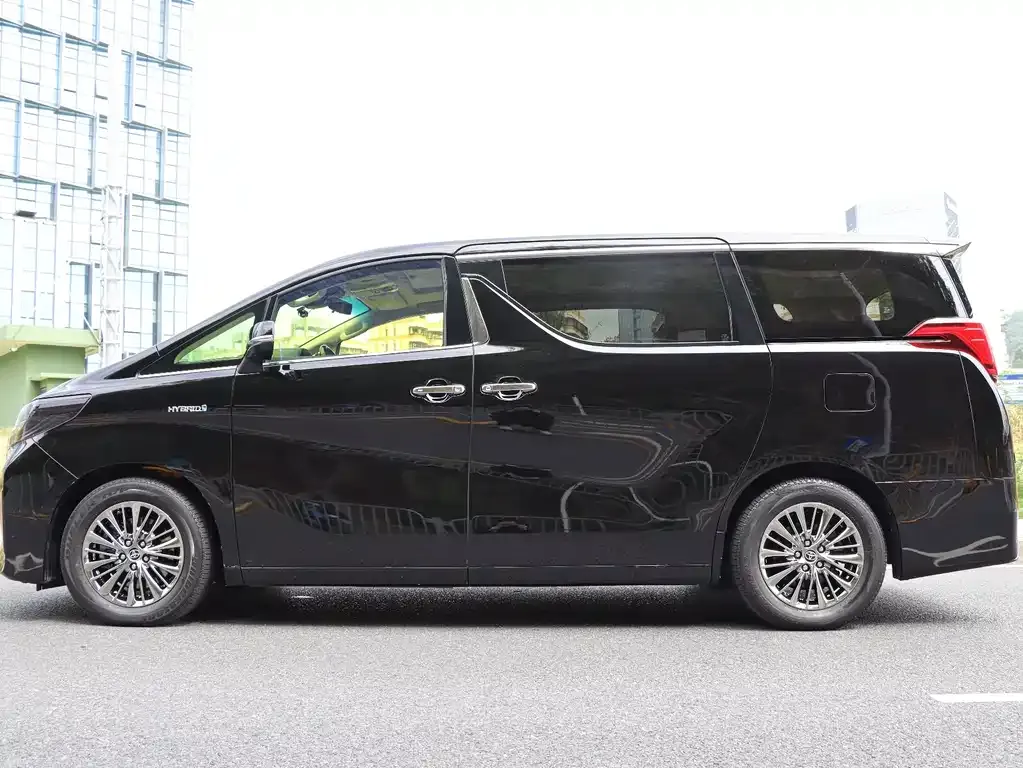Toyota Alphard 2022 из CN, фото 7