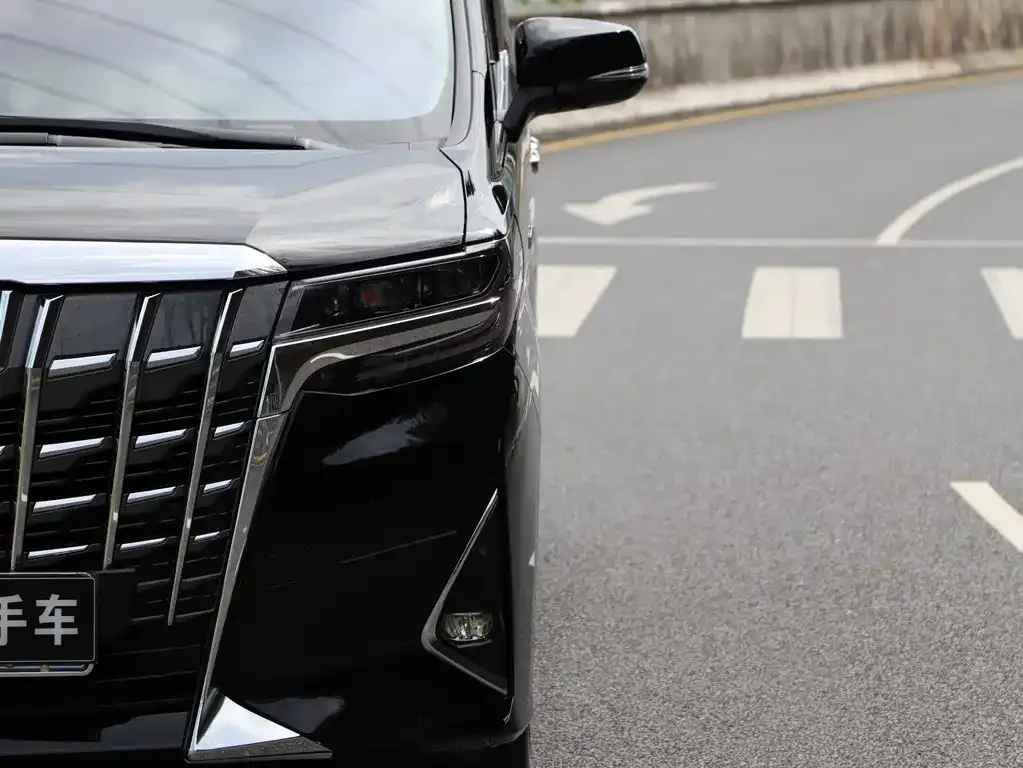 Toyota Alphard 2022 из CN, фото 9