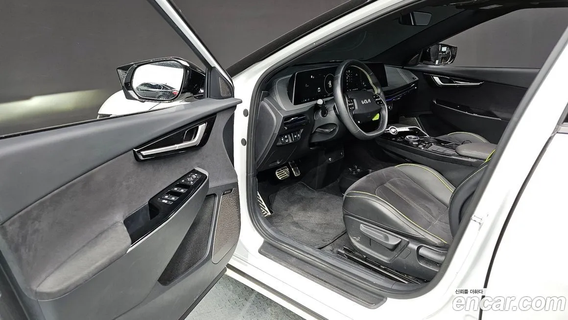 Kia EV6 2023 из KR, фото 10