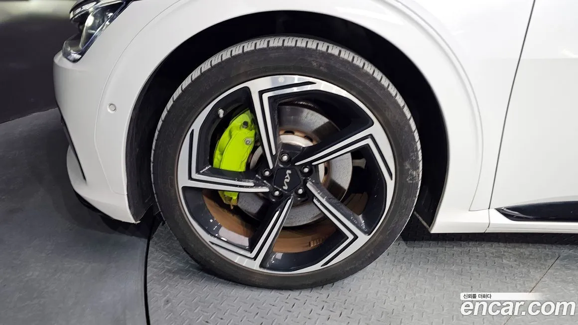 Kia EV6 2023 из KR, фото 5