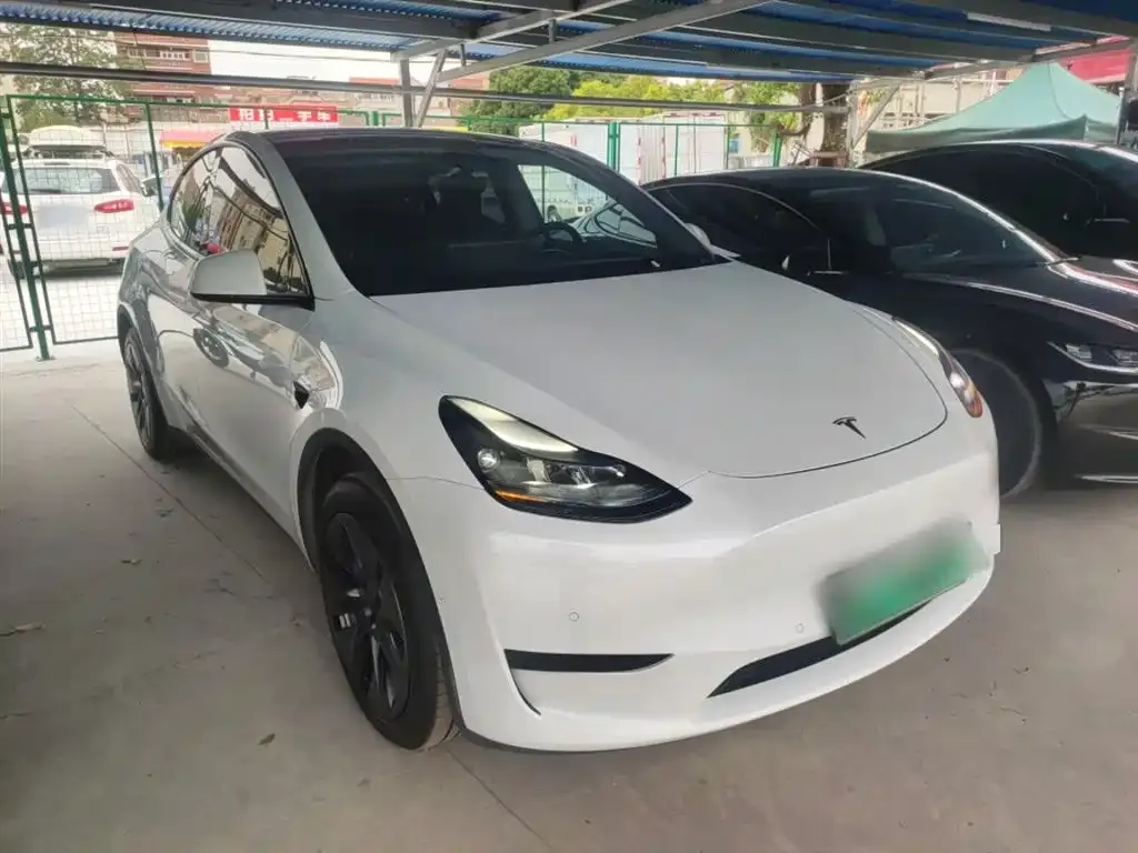 Tesla Model Y — фото 4