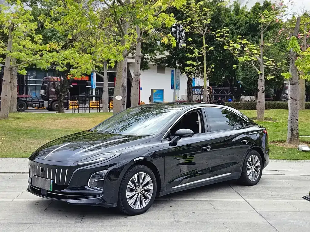 Hongqi E-QM5 2024 из CN, фото 1