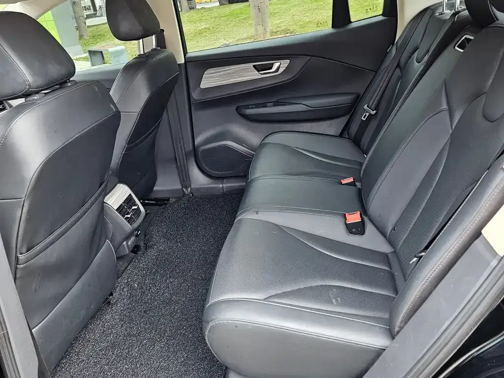 Hongqi E-QM5 2024 из CN, фото 4