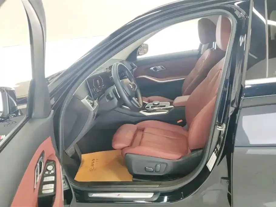 BMW 3 Series 2024 из CN, фото 9