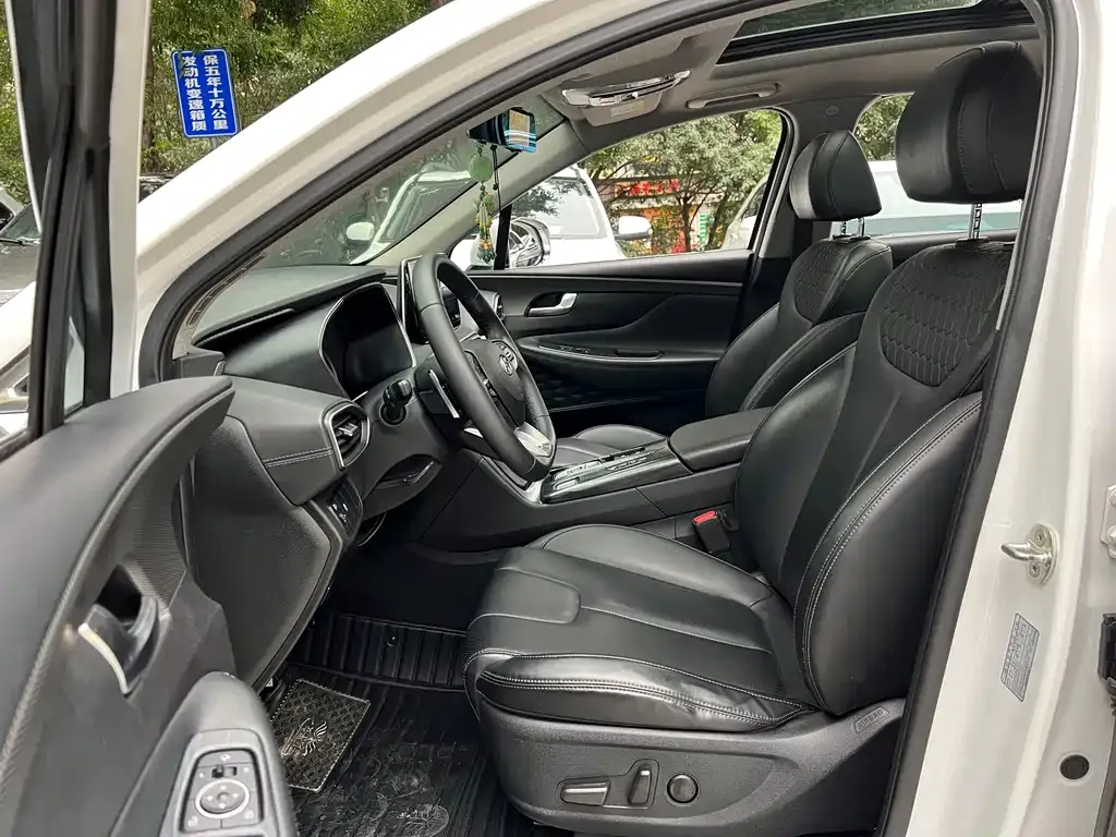 Hyundai Santa Fe 2021 из CN, фото 8