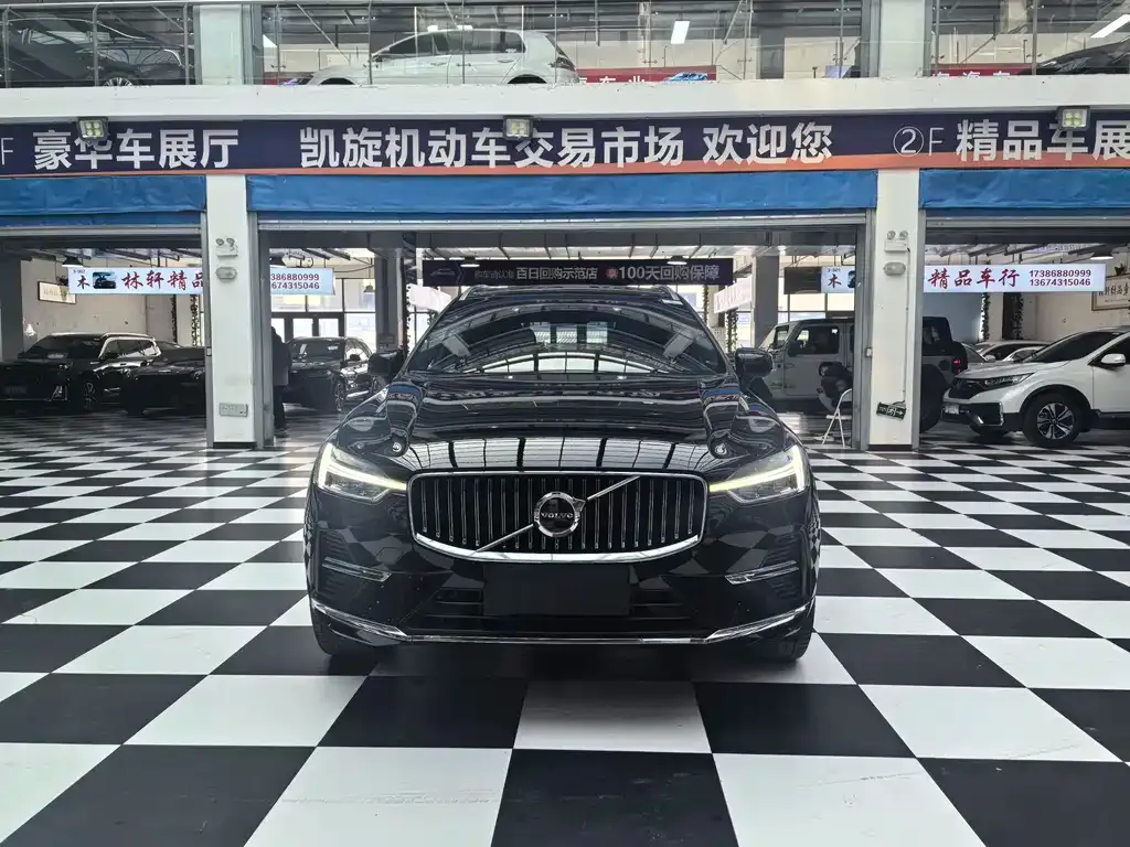 Volvo XC60 2022 из CN, фото 2