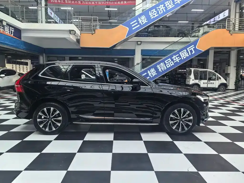 Volvo XC60 2022 из CN, фото 5