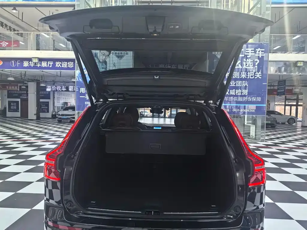 Volvo XC60 2022 из CN, фото 7