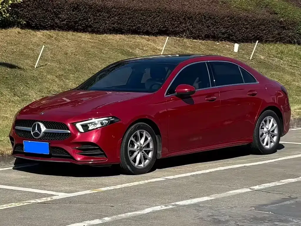 Mercedes-Benz A-Class — фото 1